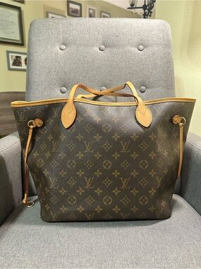 Louis Vuitton Monogram Neverfull Tote in Brown and Tan